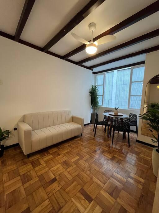Apartamento Localizacao Em Copa, Charme E Conforto