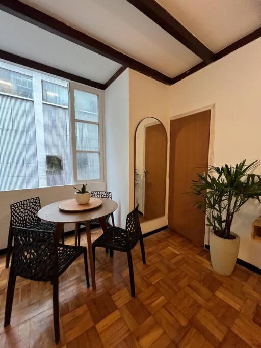 Apartamento Localizacao Em Copa, Charme E Conforto